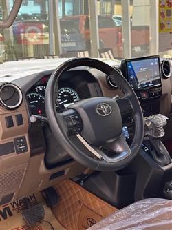 تويوتا لاند كروزر 76